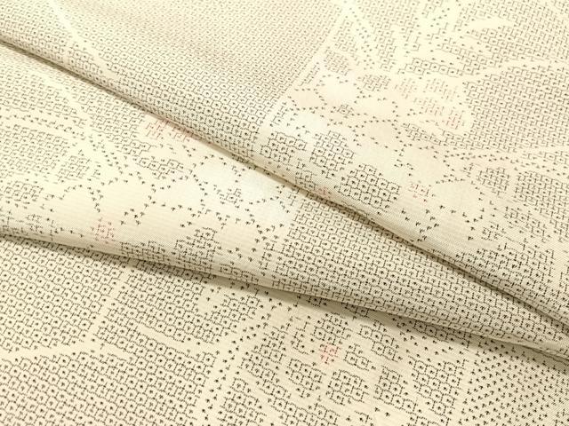 平和屋着物●本場大島紬 白大島 120亀甲 霞花文 正絹 逸品 CABB4951vp
