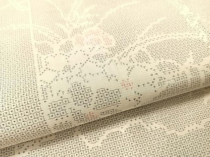 平和屋着物●本場大島紬 白大島 120亀甲 霞花文 正絹 逸品 CABB4951vp