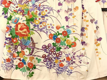 平和屋着物●豪華振袖　駒刺繍　花車文　金彩　正絹　逸品　CABB5049vp