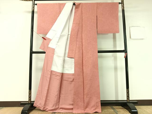 平和屋着物●上質な色無地　舞葉地紋　退紅色　正絹　逸品　CABB5100vp 平和屋着物○上質な色無地 舞葉地紋 退紅色 正絹 逸品 CABB5100vp