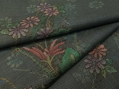 平和屋着物●本場大島紬　9マルキ　草花文　正絹　逸品　CABB5103vp