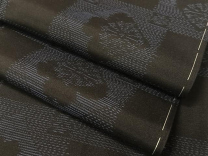 平和屋着物●本場大島紬 市松花文 さが美扱い 正絹 逸品 未使用 CABB5120vp