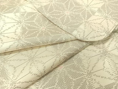 平和屋着物●本場大島紬 白大島 市松麻の葉文 正絹 逸品 未使用 CABB5140vp
