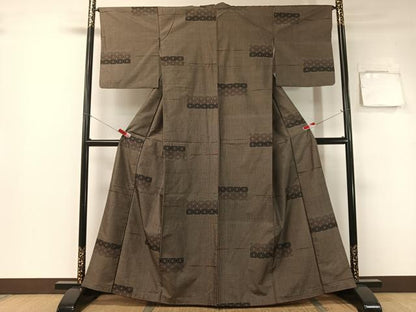 平和屋着物●本場大島紬　9マルキ　横段麻の葉文　正絹　逸品　CABB5151vp