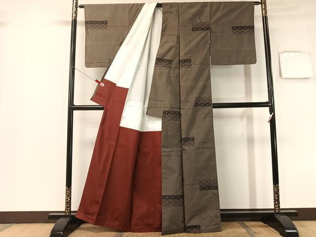 平和屋着物●本場大島紬　9マルキ　横段麻の葉文　正絹　逸品　CABB5151vp