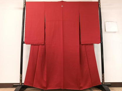 平和屋着物●小振袖　色無地　紗綾型地紋　茜色　正絹　逸品　未使用　CABB5154vp