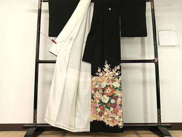 平和屋着物●豪華黒留袖　雲取り草花文　金彩　正絹　逸品　CABB5175vp
