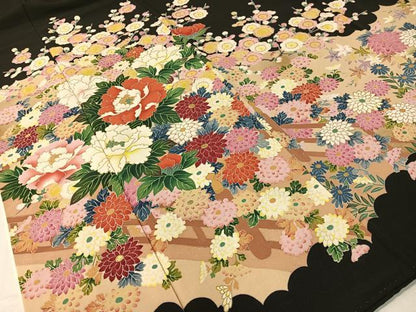 平和屋着物●豪華黒留袖　雲取り草花文　金彩　正絹　逸品　CABB5175vp
