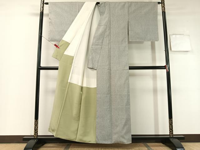 平和屋着物○本場大島紬 白大島 7マルキ 幾何学文様 正絹 逸品 CABB5178vp