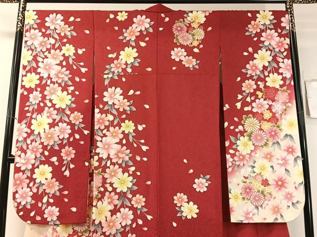 平和屋着物●豪華振袖　駒刺繍　草花文　暈し染め　銀通し地　正絹　逸品　CABB5182vp
