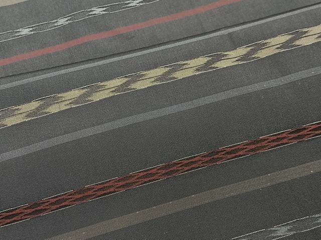 平和屋着物■道行コート　単衣　紬地　横段文　黒地　ロング丈　正絹　逸品　CABB5265ua