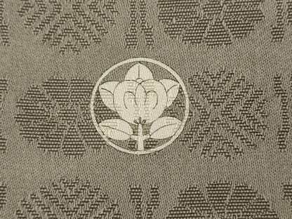 平和屋着物●上質なお召　吉祥花地紋　胡桃染色　正絹　逸品　CABB6101ut