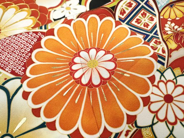 平和屋着物○豪華振袖 駒刺繍 舞花文 黒地 金彩 正絹 逸品 CABB6217ut