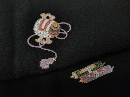平和屋着物●訪問着　総刺繍　宝尽くし文　黒地　金糸　正絹　逸品　CABB6262ut