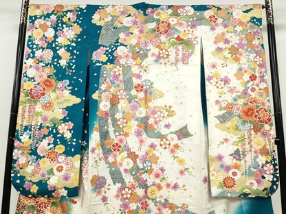 平和屋着物●豪華振袖　駒刺繍　地紙熨斗貝桶花文　暈し染め　銀通し地　正絹　逸品　CABB6269ut