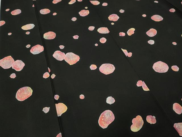 平和屋着物●上質な小紋　舞花文　黒地　金彩　松坂屋扱い　正絹　逸品　CABB6281ut 平和屋着物○上質な小紋 舞花文 黒地 金彩 松坂屋扱い 正絹 逸品