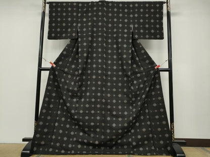 平和屋着物●本場大島紬　7マルキ　格子吉祥花文　ロング丈　正絹　逸品　CABB6282ut