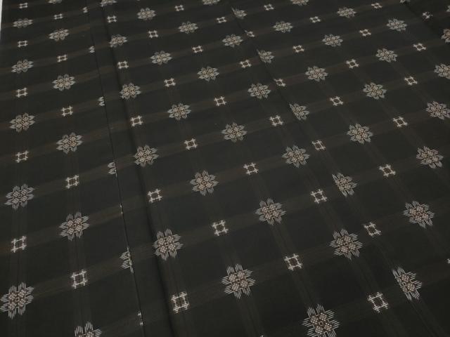 平和屋着物●本場大島紬　7マルキ　格子吉祥花文　ロング丈　正絹　逸品　CABB6282ut