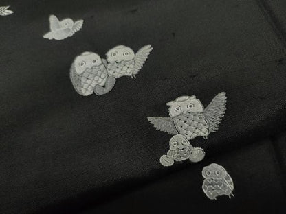 平和屋着物●訪問着　紬地　総刺繍　フクロウ　黒地　正絹　逸品　CABB6286ut