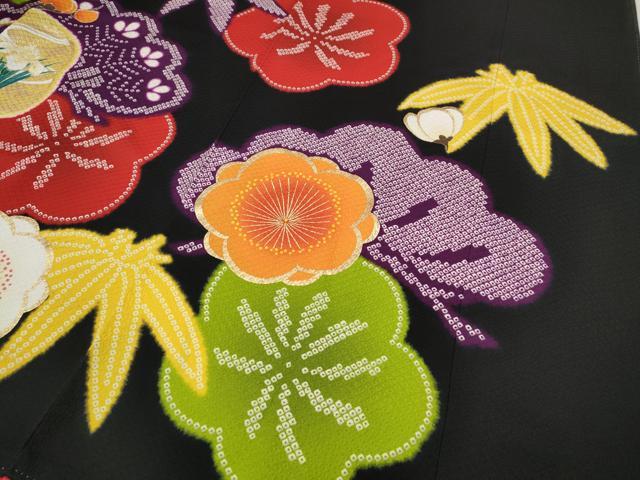 平和屋着物●豪華振袖　駒刺繍　草花尽くし　黒地　金彩　正絹　逸品　CABB6295ut