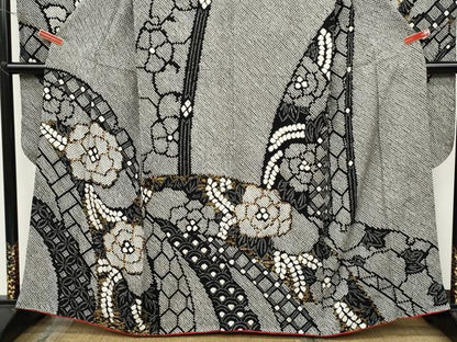 平和屋着物●豪華振袖　総絞り　駒刺繍　吉祥花文　黒地　金彩　さが美扱い　正絹　逸品　CABB6298ut