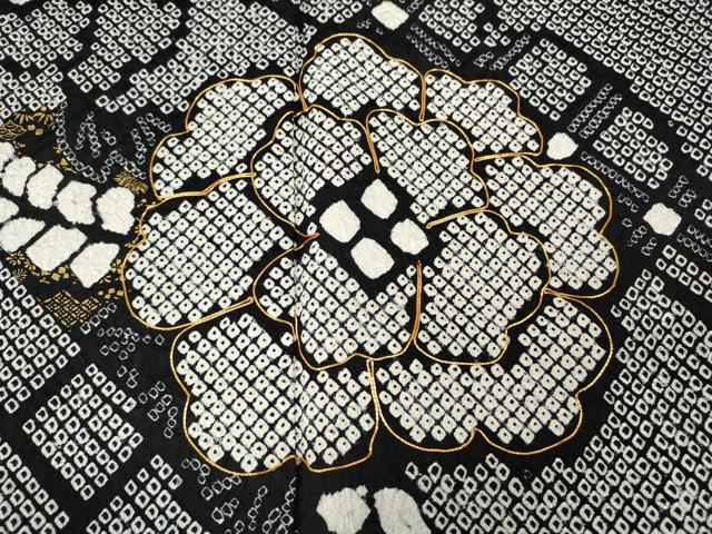 平和屋着物●豪華振袖　総絞り　駒刺繍　吉祥花文　黒地　金彩　さが美扱い　正絹　逸品　CABB6298ut