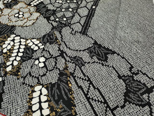 平和屋着物●豪華振袖　総絞り　駒刺繍　吉祥花文　黒地　金彩　さが美扱い　正絹　逸品　CABB6298ut