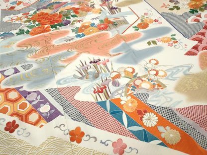 平和屋着物●豪華振袖　駒刺繍　屏風鴛鴦草花文　金彩　正絹　逸品　CABB6302ut
