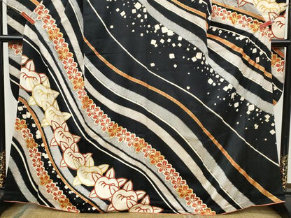 平和屋着物●十日町老舗ブランド　吉澤友禅　吾妻徳穂　振袖　駒刺繍　橘桜文　黒地　金彩　正絹　逸品　CABB6337ut