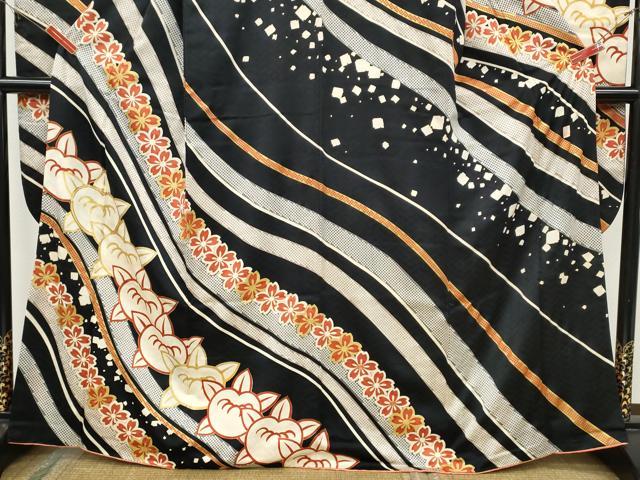 平和屋着物●十日町老舗ブランド　吉澤友禅　吾妻徳穂　振袖　駒刺繍　橘桜文　黒地　金彩　正絹　逸品　CABB6337ut