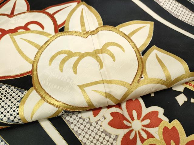 平和屋着物●十日町老舗ブランド　吉澤友禅　吾妻徳穂　振袖　駒刺繍　橘桜文　黒地　金彩　正絹　逸品　CABB6337ut