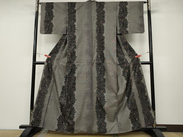 平和屋着物●本場大島紬　9マルキ　草花間道　シルエット　正絹　逸品　CABB6345ut