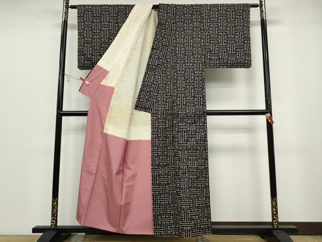 平和屋着物●本場大島紬　龍郷絣　秋名バラ　正絹　逸品　CABB6388ut