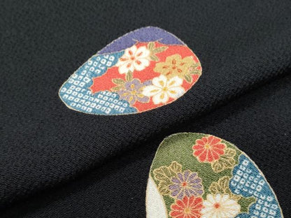 平和屋着物●上質な小紋　貝合わせ花文　黒地　金彩　鬼しぼ縮緬　正絹　逸品　CABB6994th