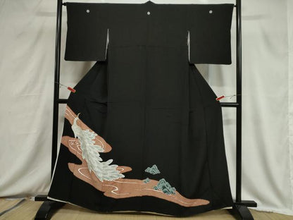 平和屋着物■豪華黒留袖　駒刺繍　流水孔雀文　正絹　逸品　CABB7287dy