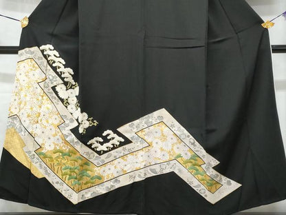平和屋着物■豪華黒留袖　駒刺繍　松菊唐草文　金彩　正絹　逸品　CABB7685fb