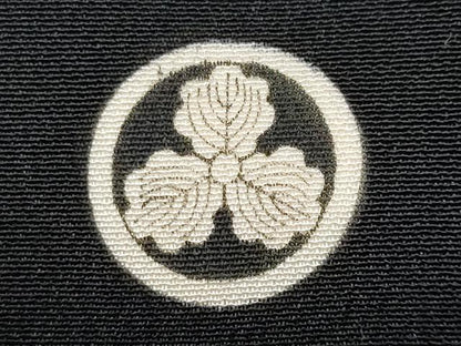 平和屋着物■豪華黒留袖　駒刺繍　松菊唐草文　金彩　正絹　逸品　CABB7685fb