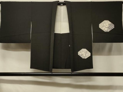 平和屋着物＃羽織　青海波草花文　黒地　正絹　逸品　CABB8033in