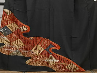 平和屋着物■豪華黒留袖　駒刺繍　菱文　金彩　正絹　逸品　CABB8571xi