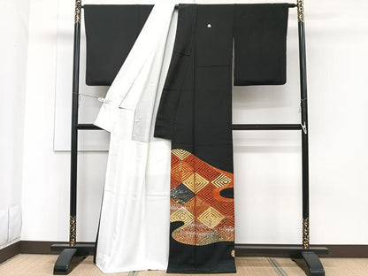 平和屋着物■豪華黒留袖　駒刺繍　菱文　金彩　正絹　逸品　CABB8571xi