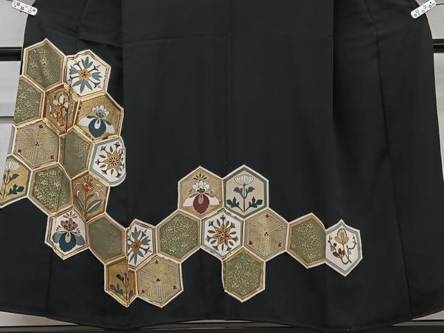 平和屋着物■豪華黒留袖　駒刺繍　亀甲花文　金彩　正絹　逸品　CABB8608xi
