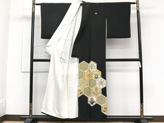 平和屋着物■豪華黒留袖　駒刺繍　亀甲花文　金彩　正絹　逸品　CABB8608xi