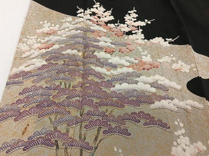 平和屋着物■豪華黒留袖　駒刺繍　枝梅松文　金彩　正絹　逸品　CABB8746xi