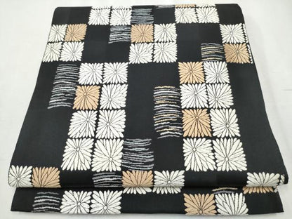 平和屋着物●六通柄袋帯　唐織　市松菊文　黒地　正絹　逸品　CABB9232hy