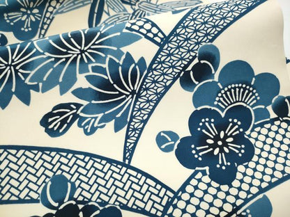 平和屋着物●塩瀬　全通柄　九寸名古屋帯　藍　型染め　舞花文　正絹　逸品　CABB9372hy