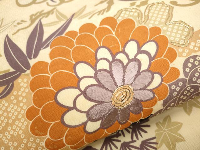 平和屋着物▼アンティーク　大正ロマン　丸帯　駒刺繍　草花文　引き抜き帯　正絹　逸品　CABB9439hy