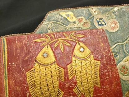 平和屋着物●塩瀬 九寸名古屋帯 螺鈿 魚 色紙花文 黒地 金彩 正絹 逸品 CABB9570hy