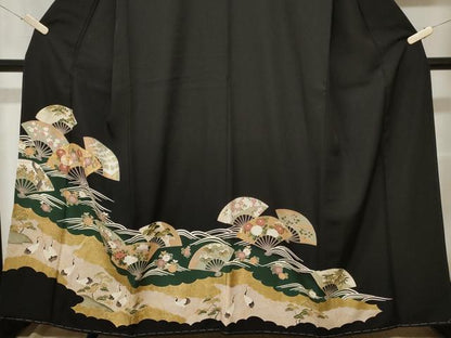 平和屋着物■豪華黒留袖 駒刺繍 扇面群鶴花文 金彩 正絹 逸品 CABC0231ev