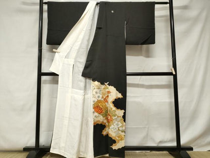 平和屋着物■豪華黒留袖　駒刺繍　梅　菊文　金彩　正絹　逸品　CABC0711ev