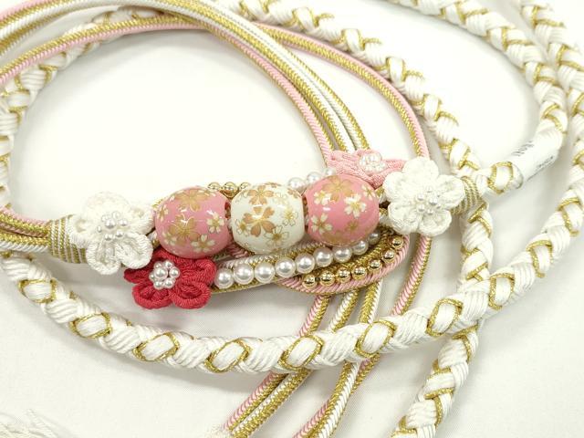 平和屋着物●和装小物　振袖用帯締め　飾り付き　つまみ細工　花　飾り玉　パール　白　金糸　撚り房　逸品　未使用　CABC1019ju